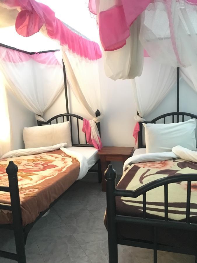 Kutetere Motel Аруша Экстерьер фото